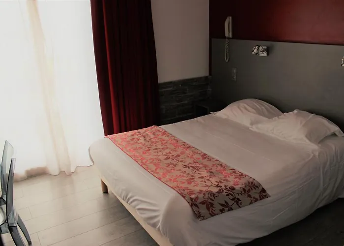 Logis Hotel Restaurant La Vieille Ferme, Macon Nord