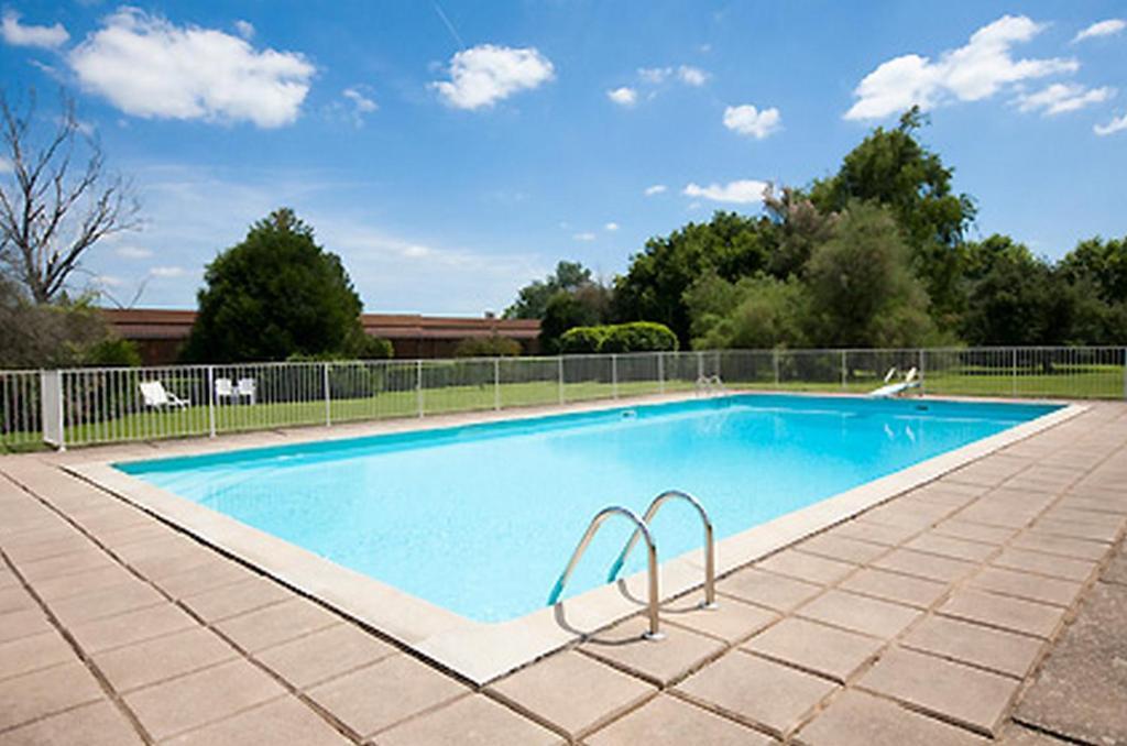 Logis Restaurant La Vieille Ferme, Macon Nord Motel 2*